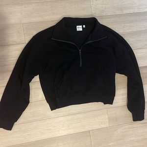 Aritzia TNA Cropped Half Zip